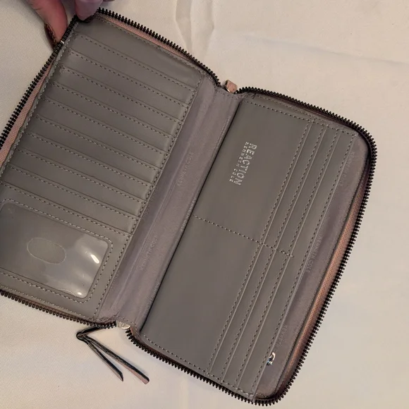 Kate Spade Black Saffiano Leather Wristlet & Assorted Wallet bundle - Picture 15 of 16